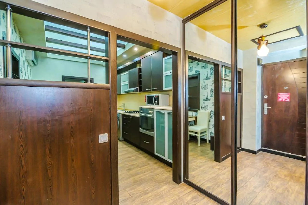 Central Home Lux Baku Apartment