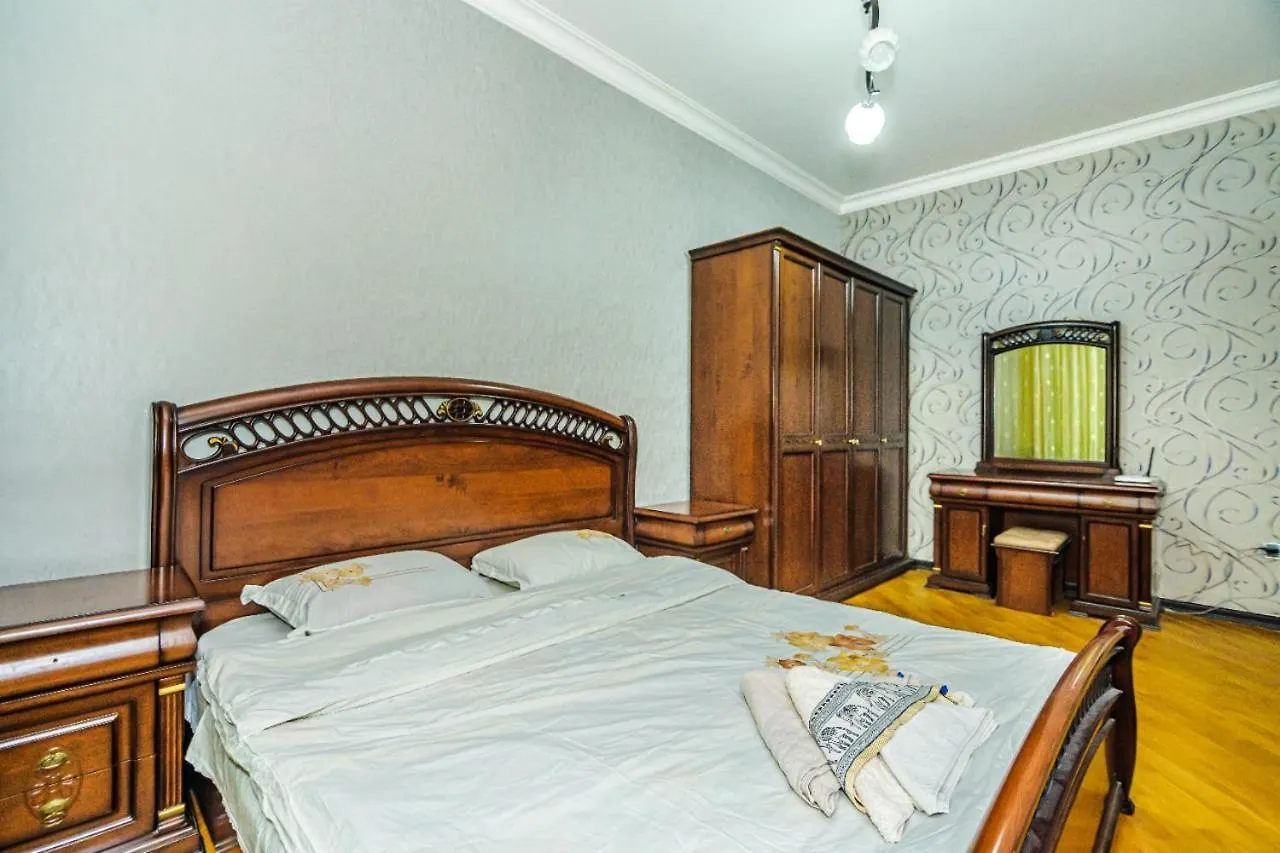 Central Home Lux Baku 0*,